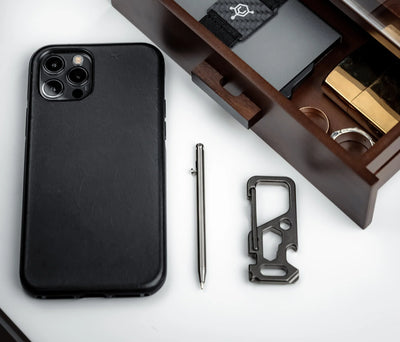 Why Front Pocket Wallets Are Taking Over (And Why You Should Switch)