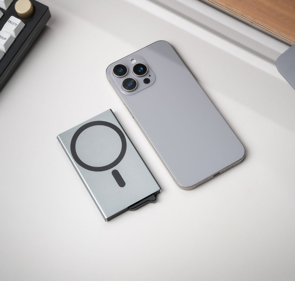 Last-Minute Christmas Gifts Under $100: Best Aluminum Wallets That Ship ...